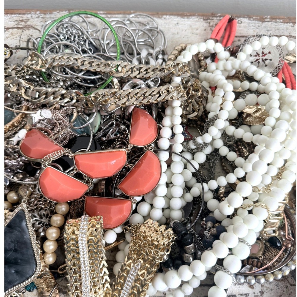 Jewelry Lot Mixed Necklaces Bracelets Earrings‎ Rings Wearable Repurpose Scrap H
